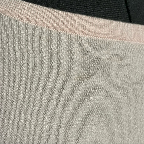 🔥3 for $15 Sale- Ann Taylor sweater - Picture 7 of 7